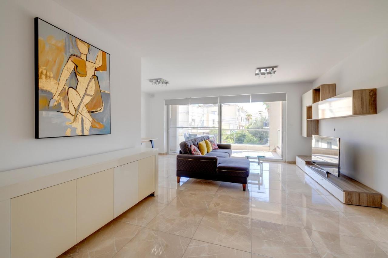 Marvellous 3Br Apartment In Central St Julians Saint Julian's ภายนอก รูปภาพ